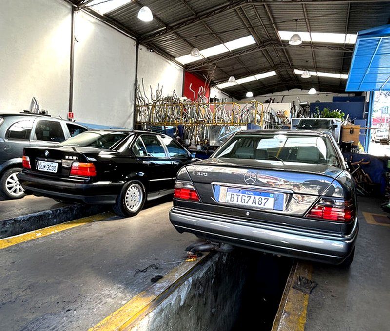 Interior da Band Scap com BMW e Mercedes-Benz — atendimento premium em SP