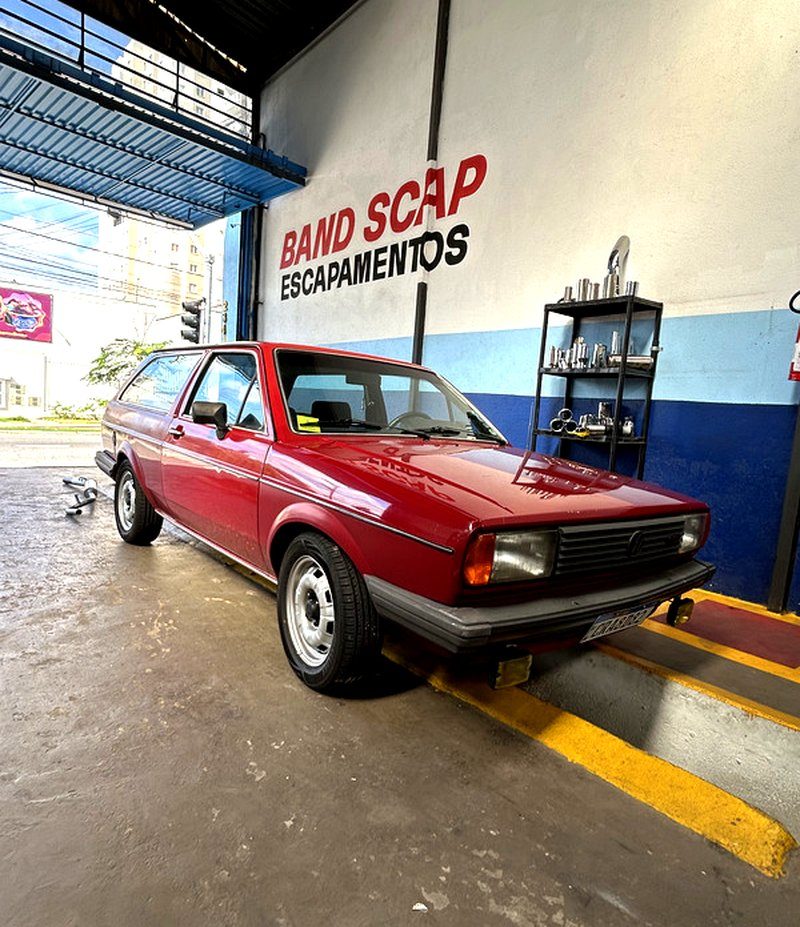 VW Saveiro vinho clássico na Band Scap — escapamentos para carros nacionais antigos SP
